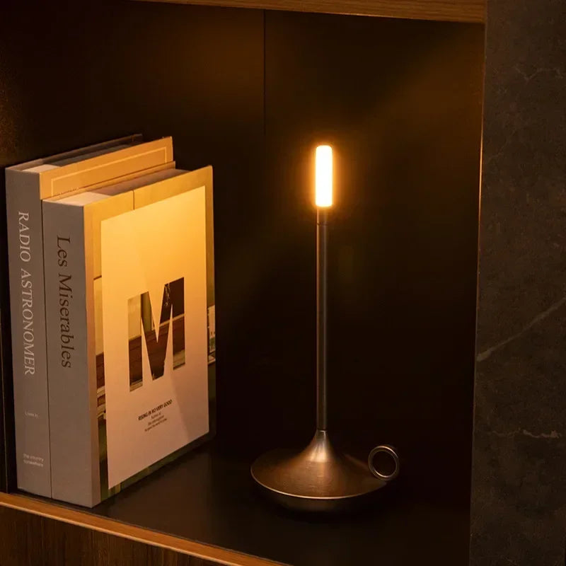 Lampe de chevet aluminium