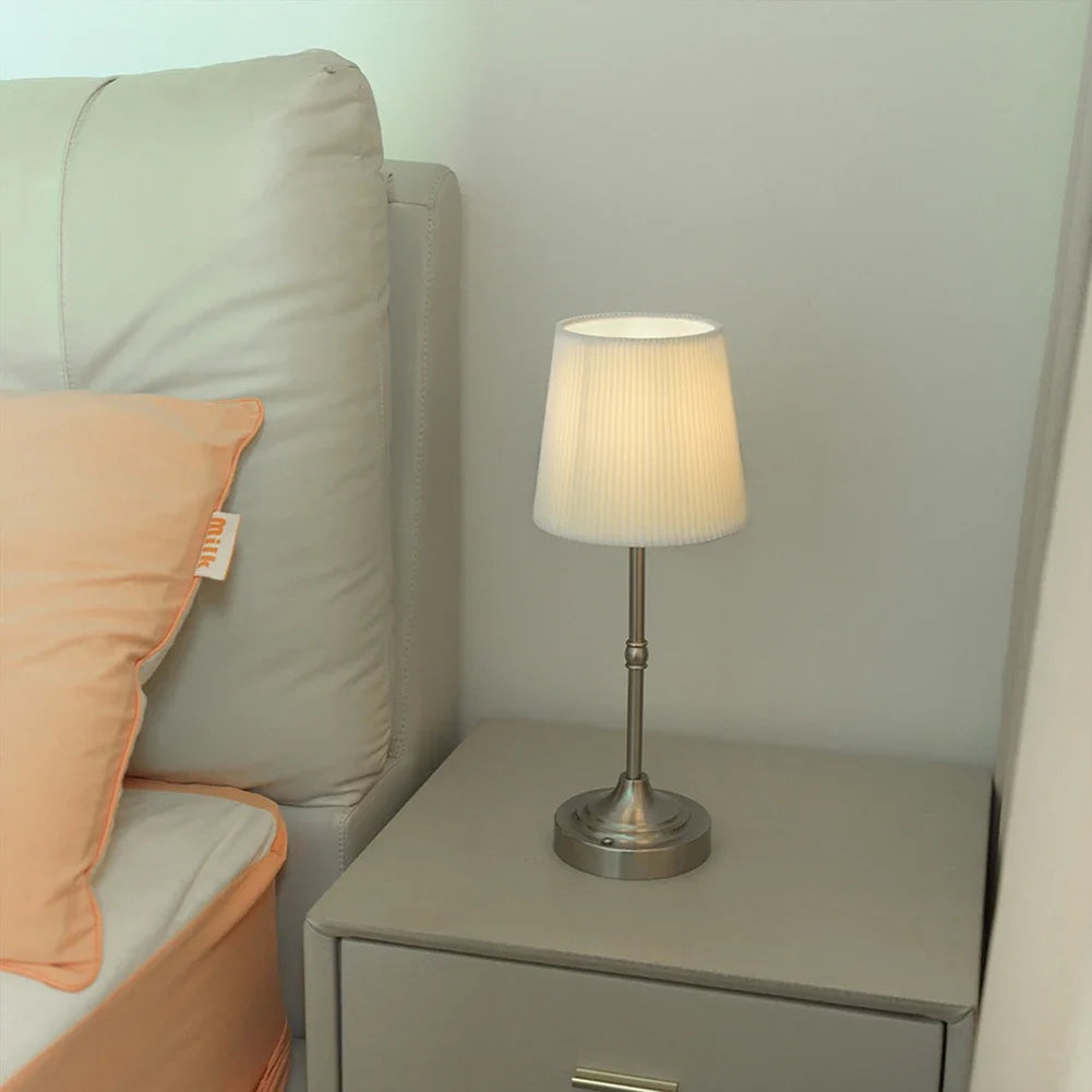 Lampe de chevet argent