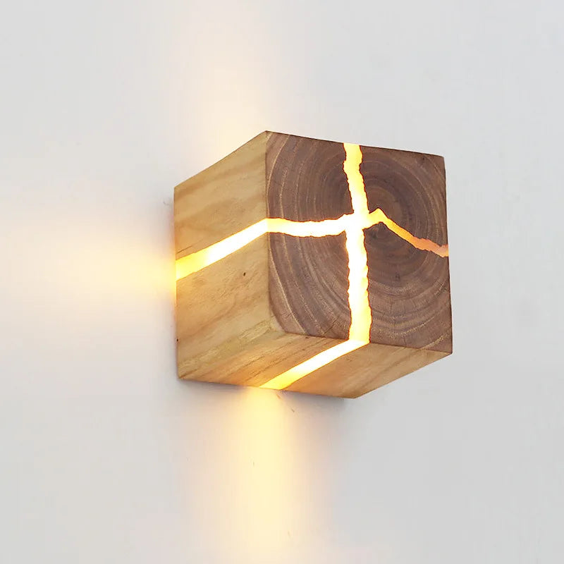 Lampe de chevet artisanale en bois