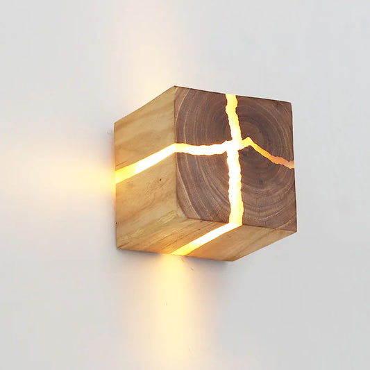 Lampe de chevet artisanale en bois