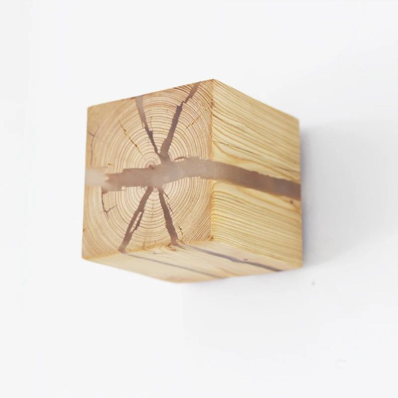 Lampe de chevet artisanale en bois