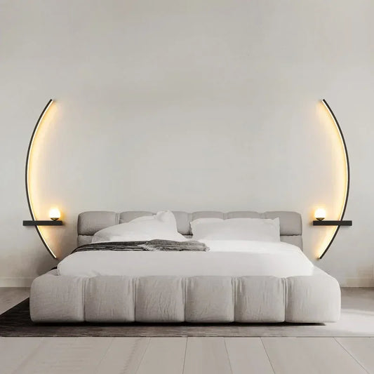Lampe de chevet au mur