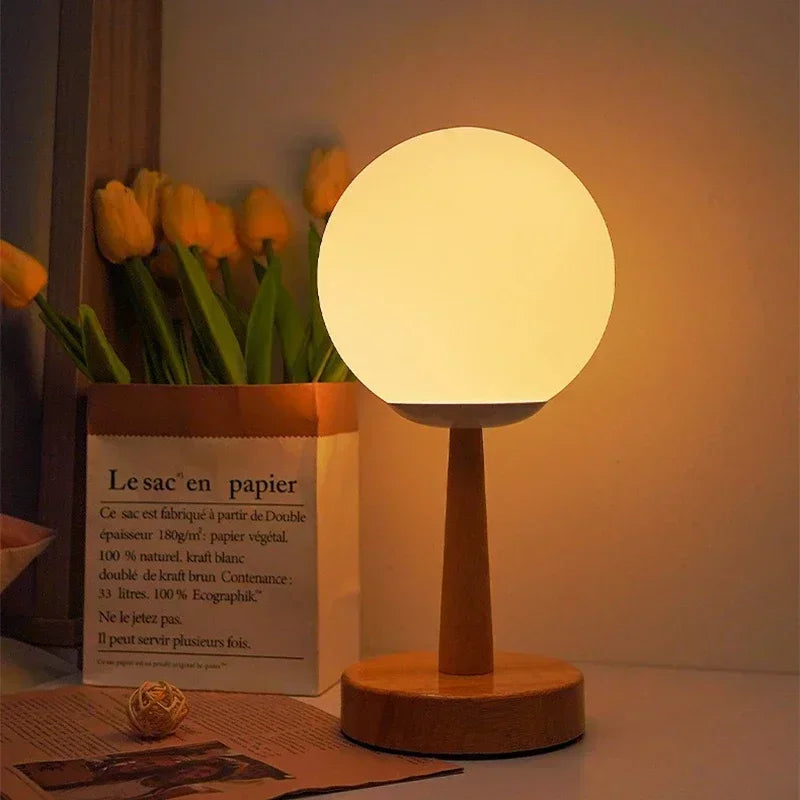 Lampe de chevet avec pied en bois