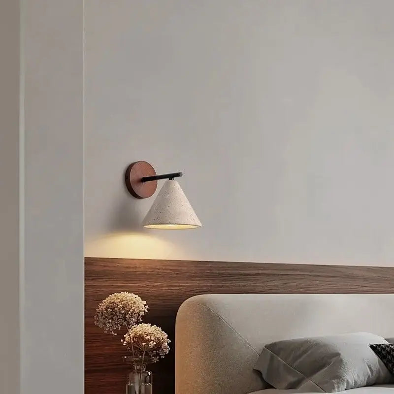 Lampe de chevet beige et bois