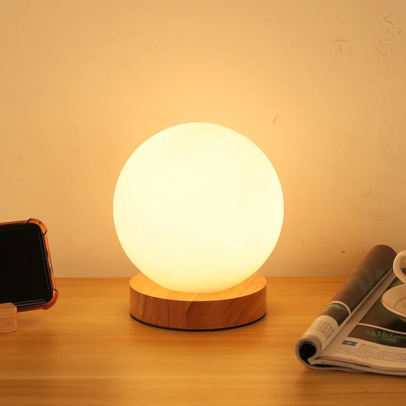 Lampe de chevet bois clair