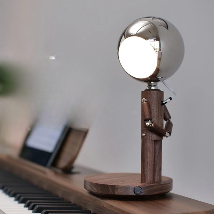 Lampe de chevet bonhomme en bois