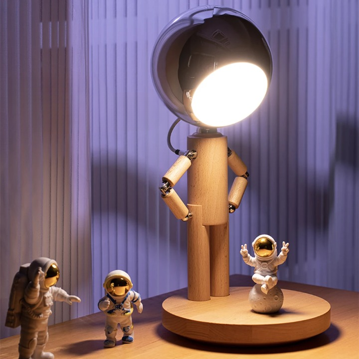 Lampe de chevet bonhomme en bois