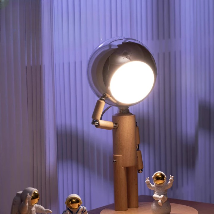 Lampe de chevet bonhomme en bois