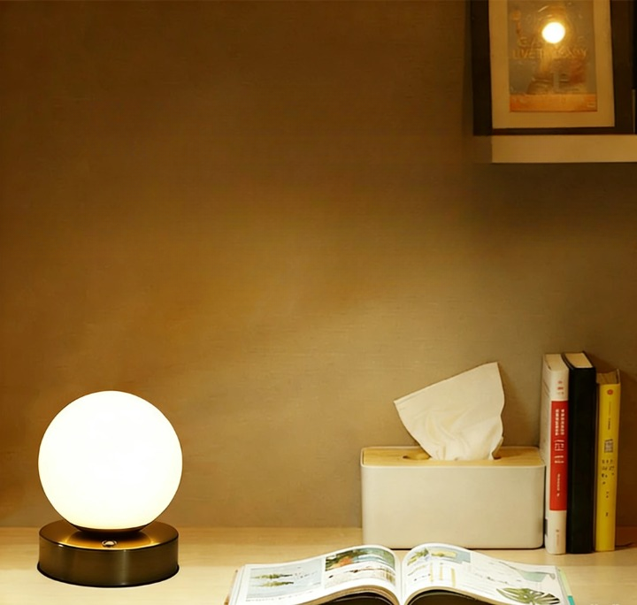 Lampe de chevet boule