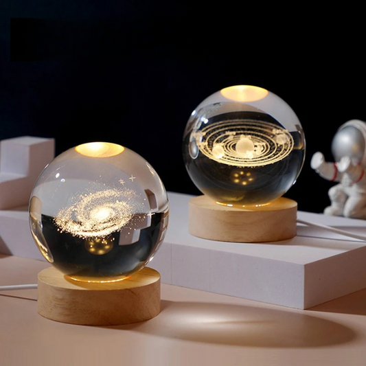 Lampe de chevet boule de cristal galaxie