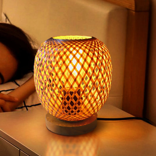 Lampe de chevet en osier