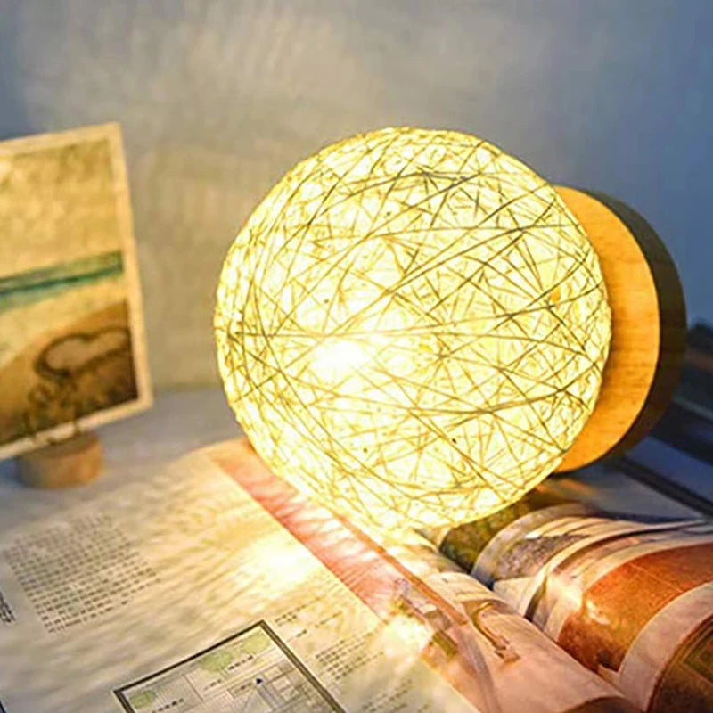 Lampe de chevet en rotin