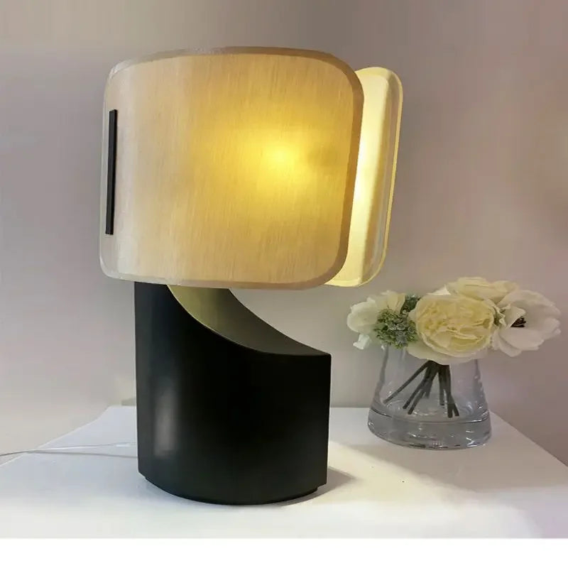 Lampe de chevet futuriste