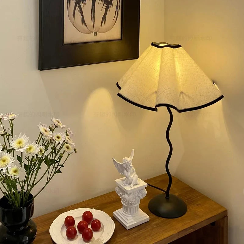 Lampe de chevet pied metal noir