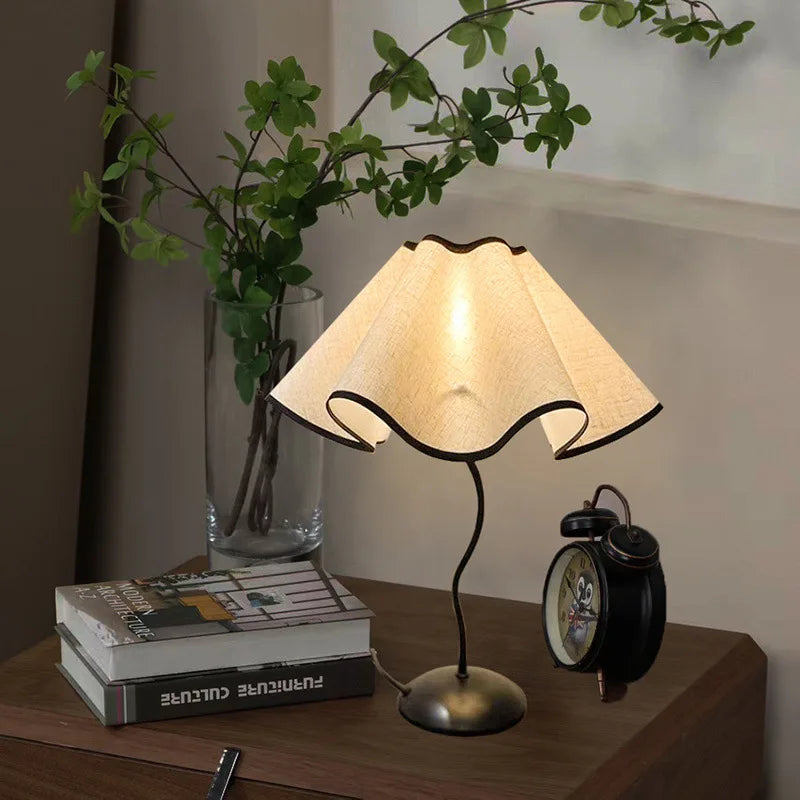 Lampe de chevet pied metal noir