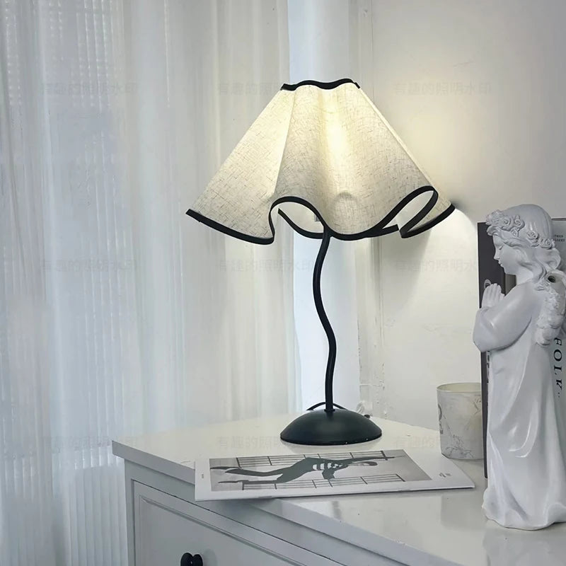Lampe de chevet pied metal noir