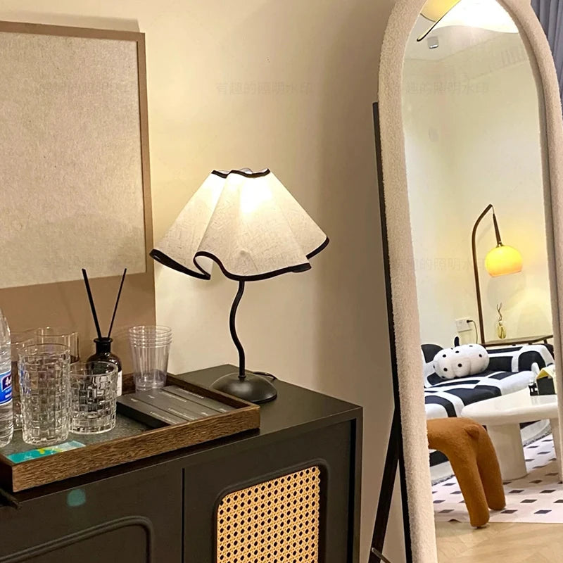 Lampe de chevet pied metal noir