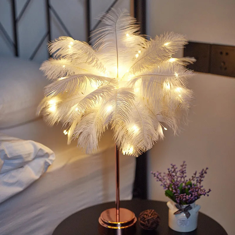 Lampe de chevet plume rose