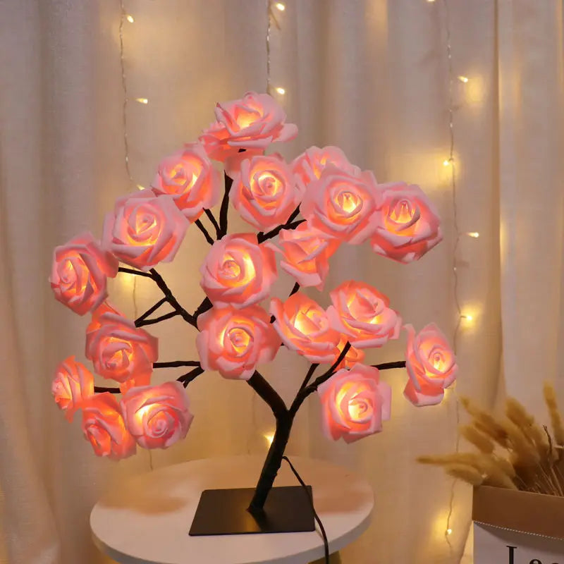 Lampe de chevet rose fleur rose allumé