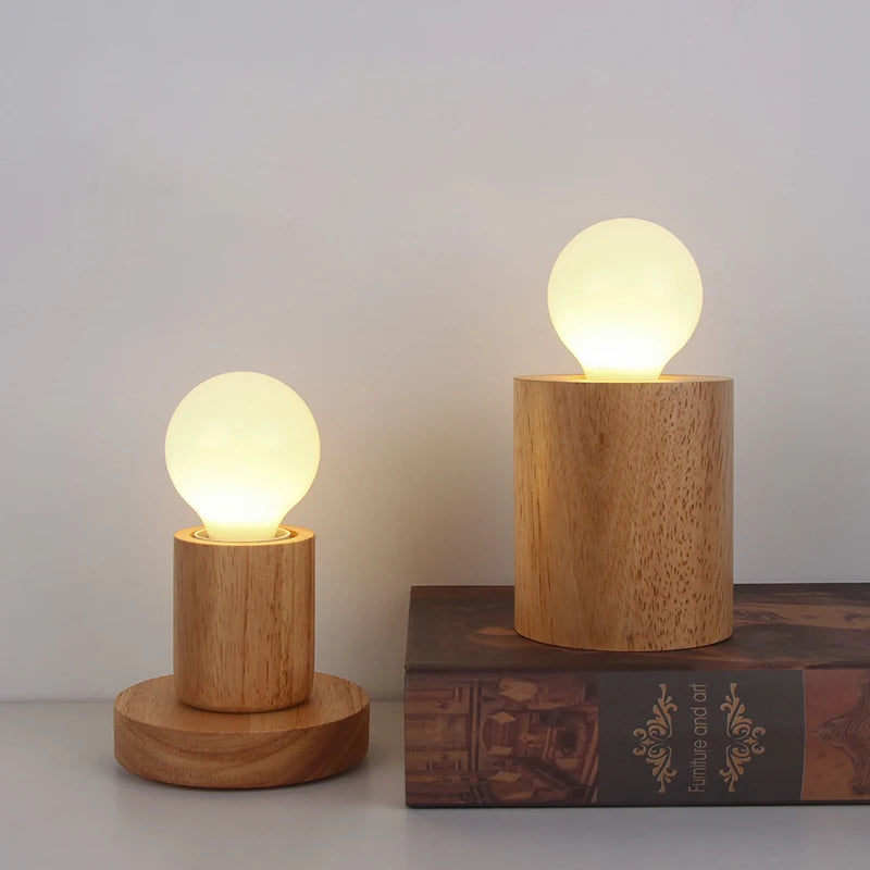 Pied de lampe de chevet en bois